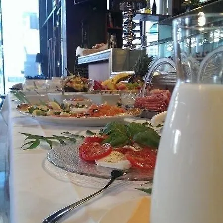 Mariotto Am Burghof ホテル