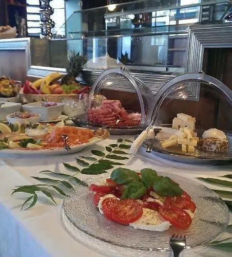 Mariotto Am Burghof Hotell